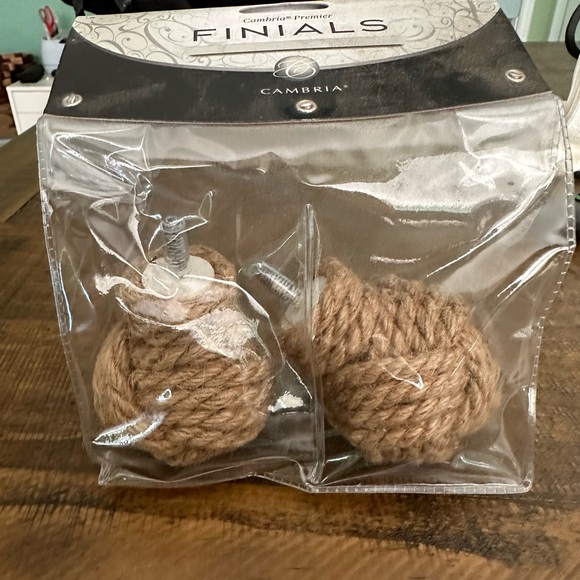 Jute twine curtain rod finials - Picture 3 of 3